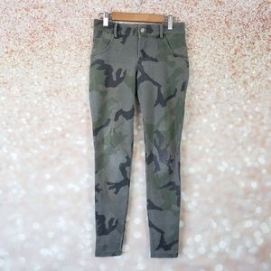 Brandy Melville green camo jegging one size